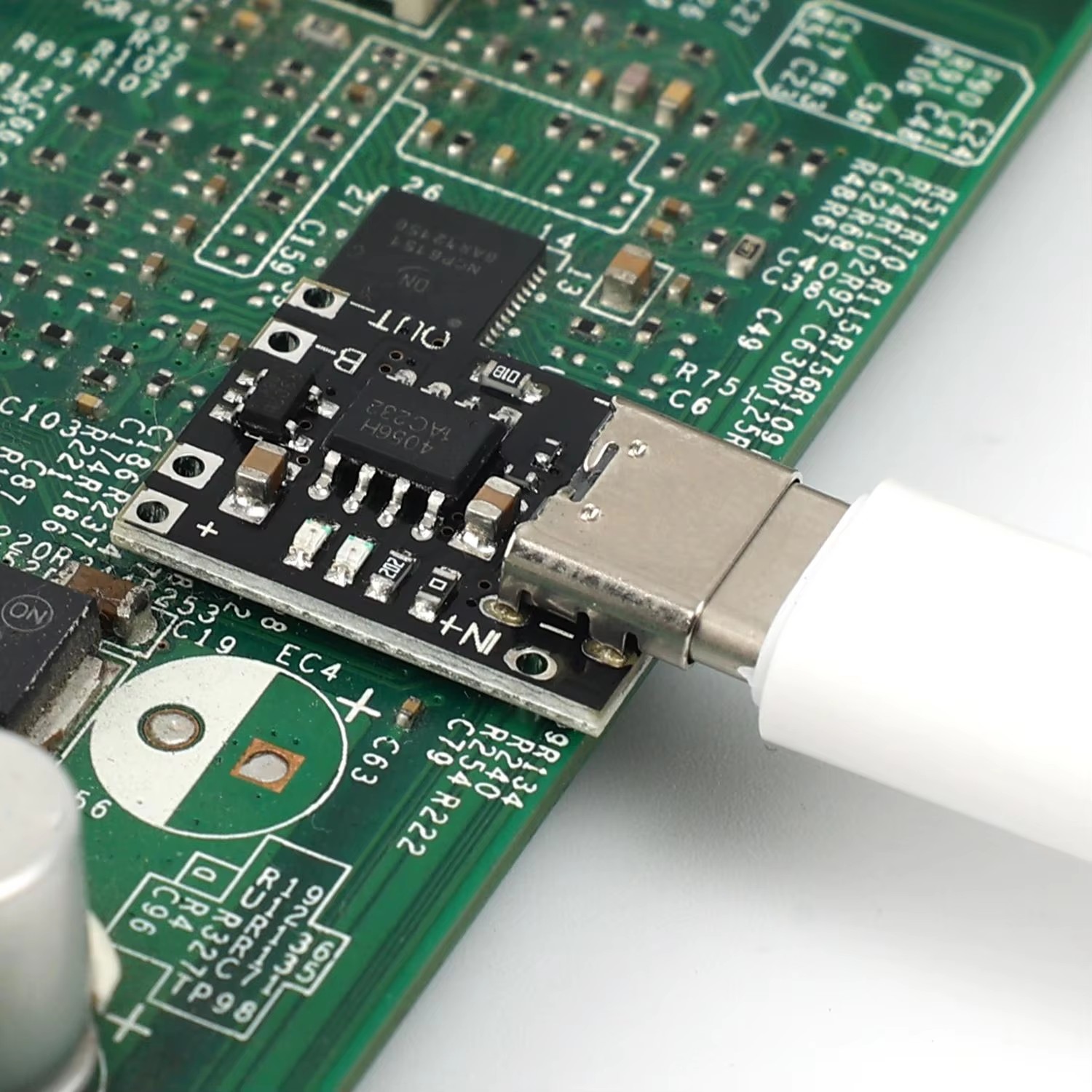 Type-C oplaadkaart met bescher - Li Ion Charger Module recensie en prijs